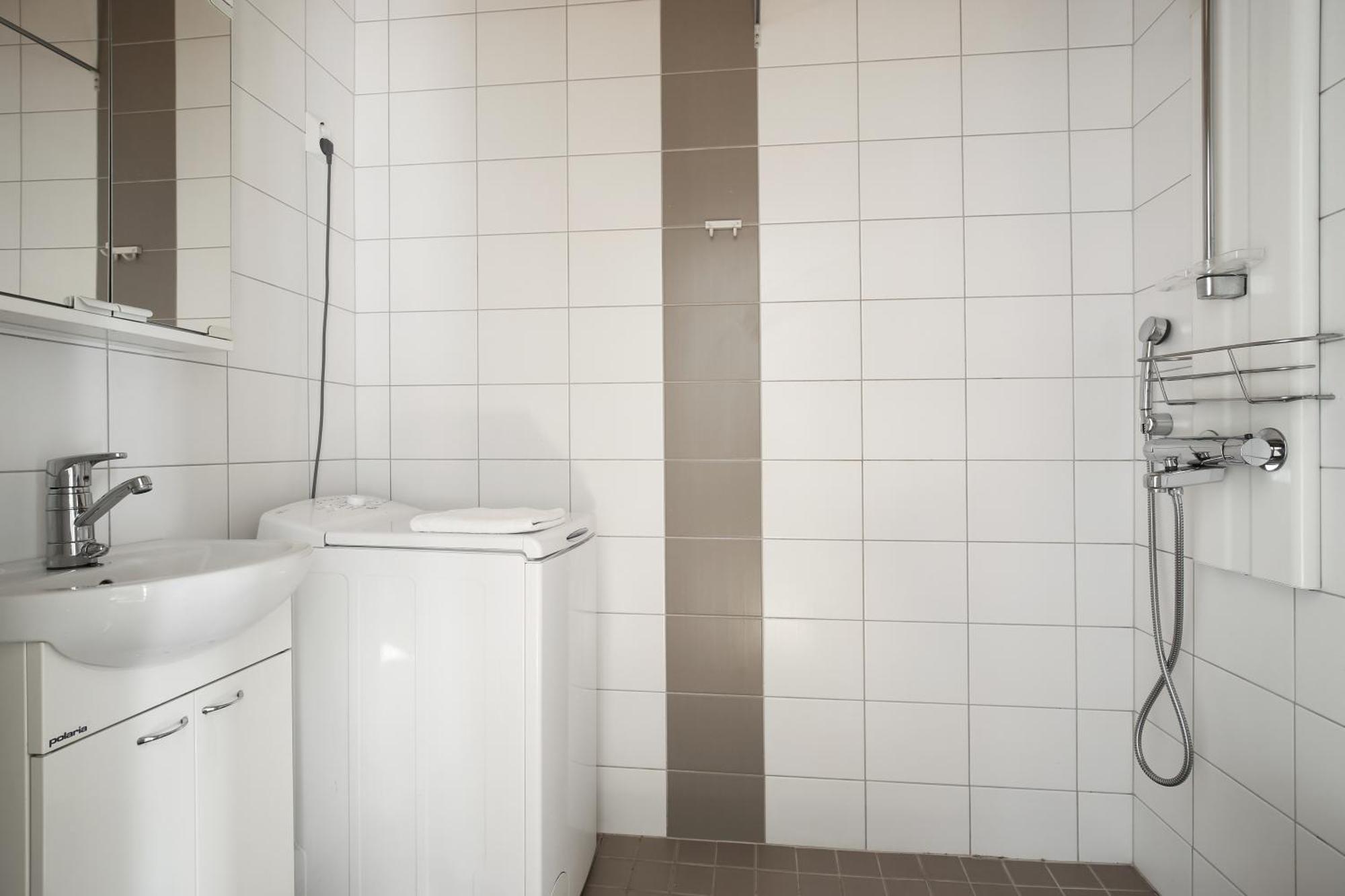 Kotimaailma Apartments Kamppi - 2Br For 4 Persons Helsingfors Exteriör bild