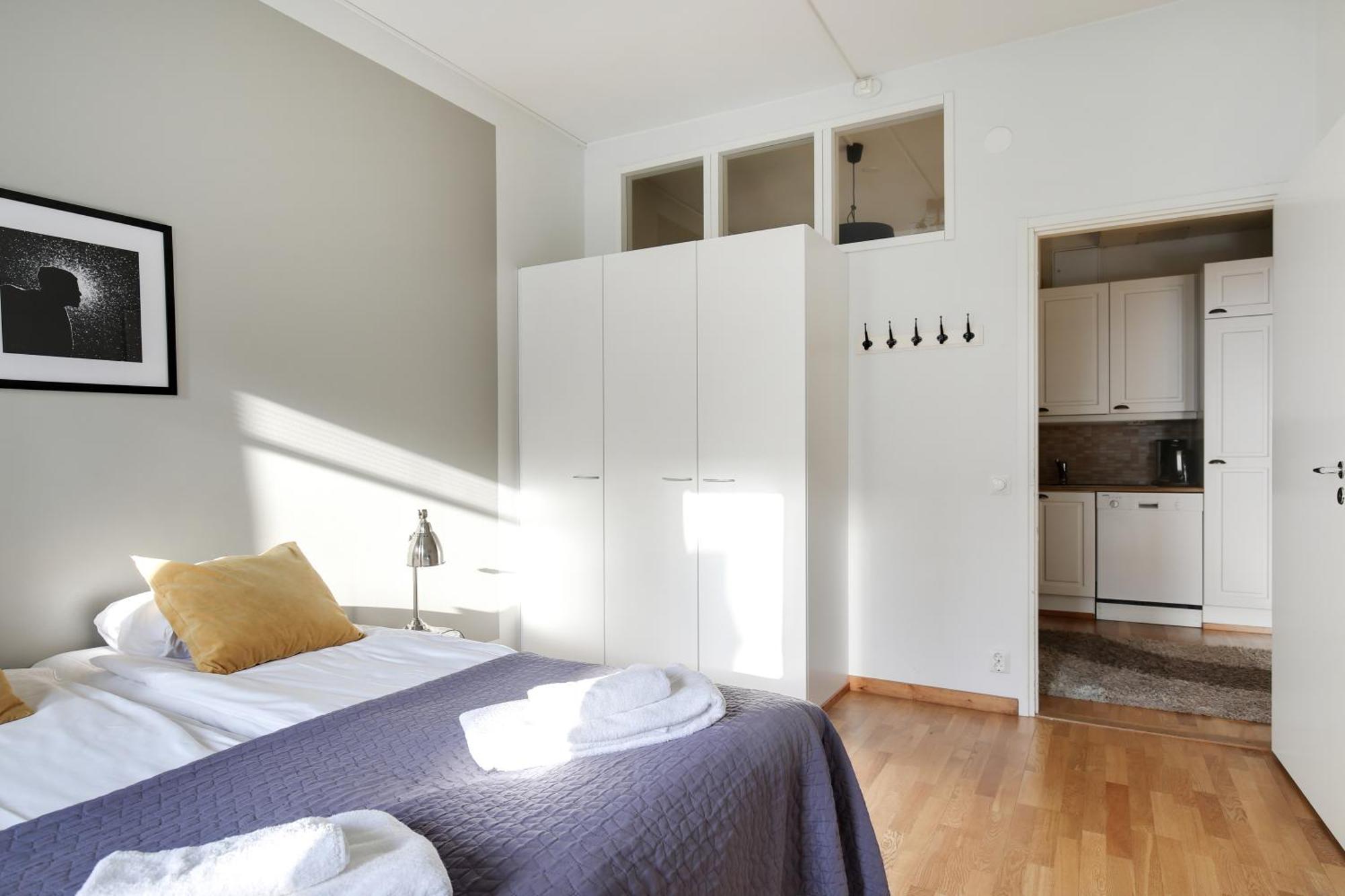 Kotimaailma Apartments Kamppi - 2Br For 4 Persons Helsingfors Exteriör bild
